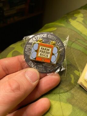 Brand New In Packaging Strike Gently Deluxe Opening Farm Fresh Egg Carton